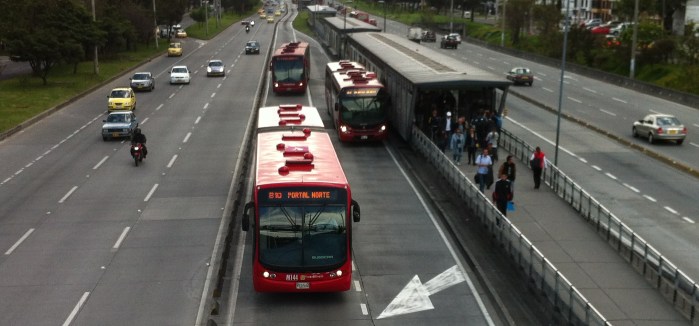 En 2016 debían haber 385 km. Hoy 2012 sólo tiene 84 km.  Han pasado 11 años.